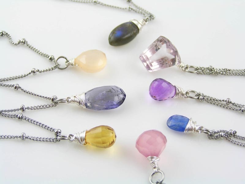 Solitaire necklaces