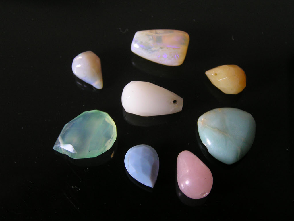 Opal Beads in different colours and qualities
