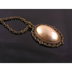 Vintage Style Necklace with Filigree Pendant and Gold Cabochon