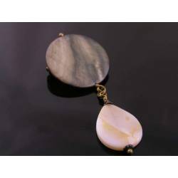 Mother-of-Pearl Shell Brooch