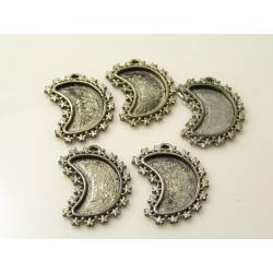 Crescent Moon Cabochon Setting Pendant