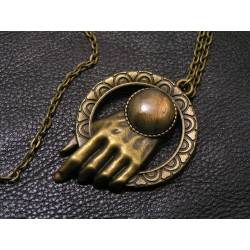Hand of the King Pendant Necklace with Labradorite