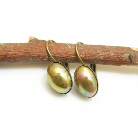Shiny golden Cabochon Earrings