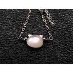 Cat Necklace, Genuine Mother-of-Pearl